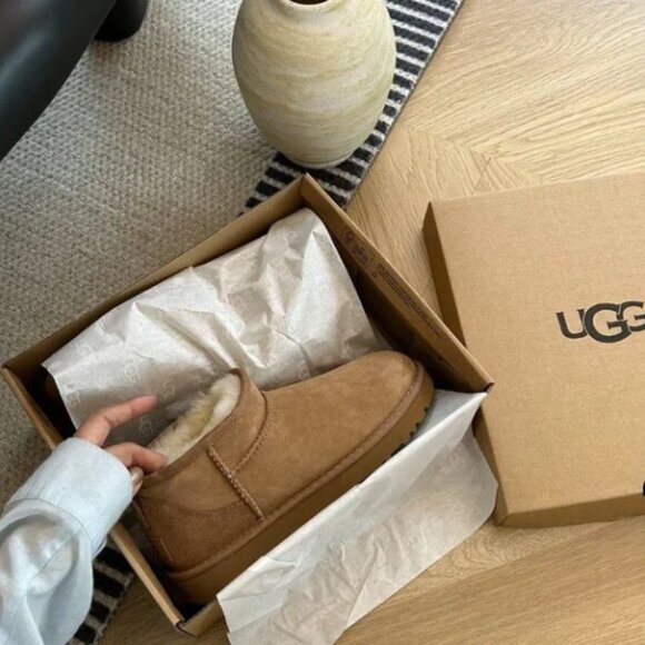 UGG Classic Ultra Mini Boots - Picture 7 of 9